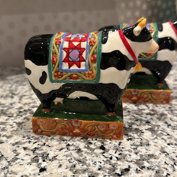 Jim shore cow salt and pepper shakers - Picture 2 of 7